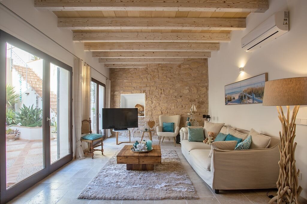 Capdepera: Mediterranes Stadthaus mit Ferienlizenz & Meerblick – ein Ort voller Charme, Stil und Lebensfreude Capdepera: Mediterranes Stadthaus mit Ferienlizenz & Meerblick – ein Ort voller Charme, Stil und Lebensfreude